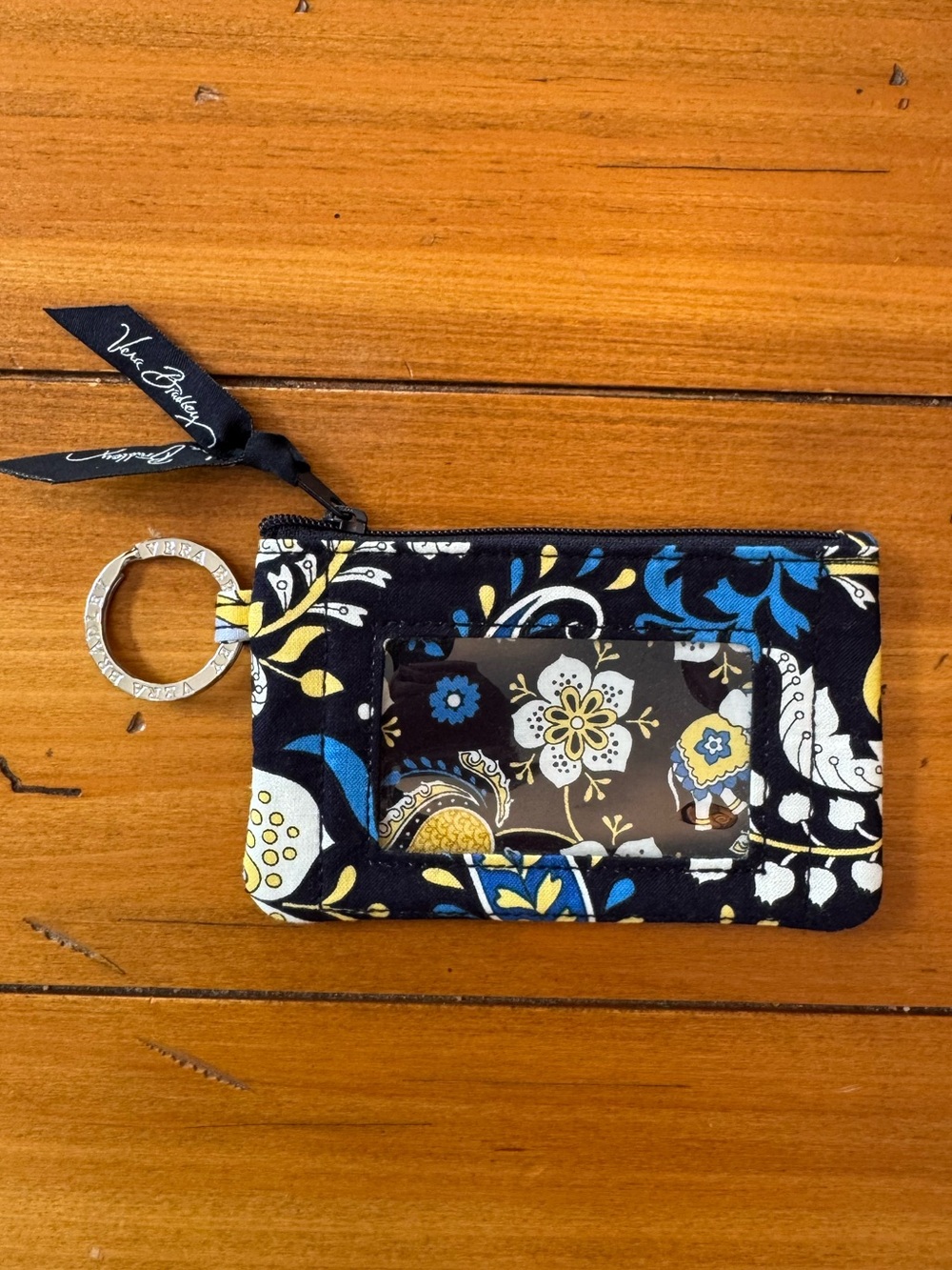 LIKE NEW Vera Bradley Zip ID Case in Navy